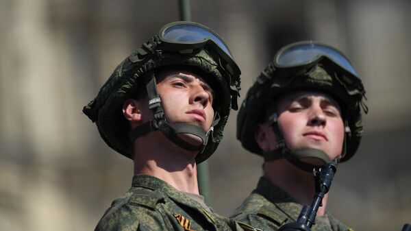Военнослужащие на генеральной репетиции военного парада на Красной площади Военнослужащие на генеральной репетиции военного парада на Красной площади