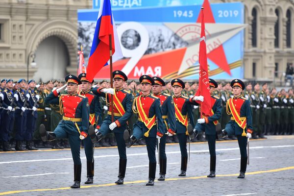 Знаменная группа на военном параде на Красной площади, посвящённом 74-й годовщине Победы в Великой Отечественной войне Знаменная группа на военном параде на Красной площади, посвящённом 74-й годовщине Победы в Великой Отечественной войне