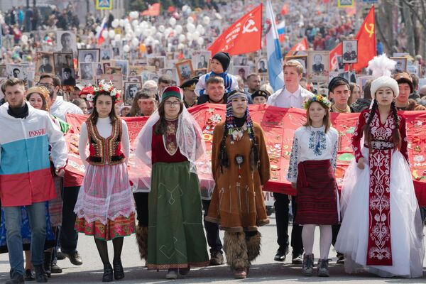 Участники акции Бессмертный полк в городе Петропавловске-Камчатском Участники акции Бессмертный полк в городе Петропавловске-Камчатском