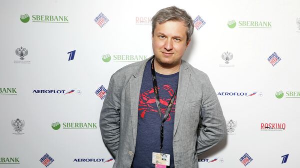 На открытии российского павильона на 72-ом Каннском кинофестивале. Кинокритик Антон Долин На открытии российского павильона на 72-ом Каннском кинофестивале. Кинокритик Антон Долин