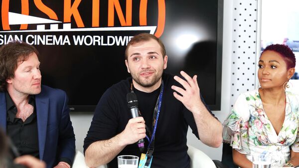 Актер Максим Стоянов Актер Максим Стоянов