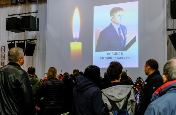 Церемония прощания с жителями Мурманской области, погибшими в катастрофе самолета компании Аэрофлот Sukhoi Superjet-100 в аэропорту Шереметьево Церемония прощания с жителями Мурманской области, погибшими в катастрофе самолета компании Аэрофлот Sukhoi Superjet-100 в аэропорту Шереметьево