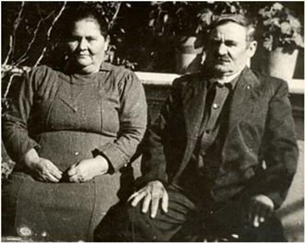 Бабушка и дедушка Орасио Агустина Уальтера – Каталина Хааг и Педро Уальтер. Бабушка и дедушка Орасио Агустина Уальтера – Каталина Хааг и Педро Уальтер.