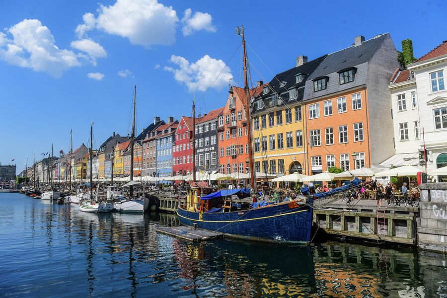 Канал Nyhavn (Новая гавань) в Копенгагене Канал Nyhavn (Новая гавань) в Копенгагене