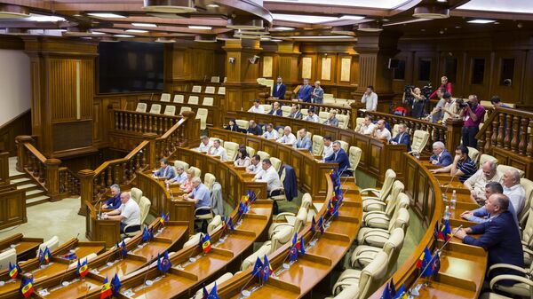 Конституционный суд Молдавии отменил решение о роспуске парламента