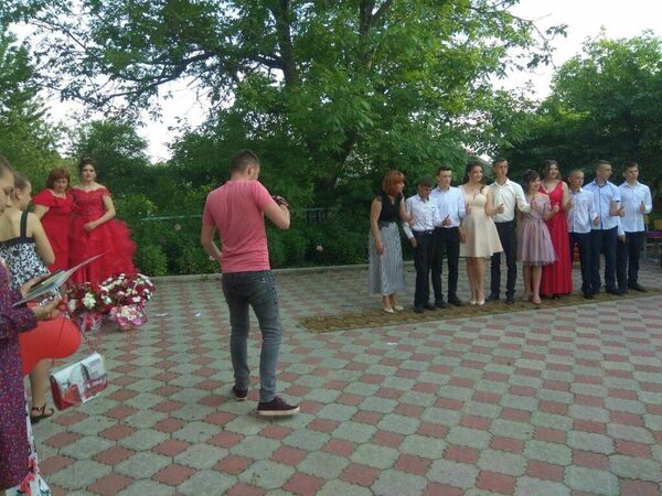 Буковинская школьница-прихожанка УПЦ Кристина Велущак Буковинская школьница-прихожанка УПЦ Кристина Велущак