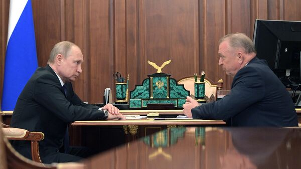 Президент РФ Владимир Путин и президент торгово-промышленной палаты РФ Сергей Катырин Президент РФ Владимир Путин и президент торгово-промышленной палаты РФ Сергей Катырин