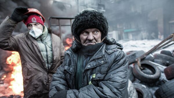 Сторонники евроинтеграции Украины на улице Грушевского в Киеве Сторонники евроинтеграции Украины на улице Грушевского в Киеве