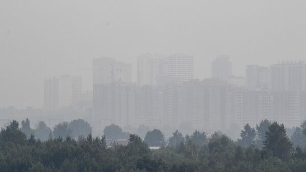 Смог в Новосибирске, вызванный действующими лесными пожарами на территории Красноярского края.