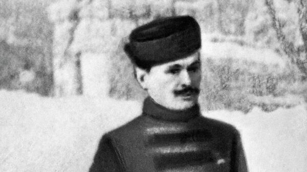 Первый из русских спортсменов, получивших золотую олимпийскую медаль на IV Олимпийских играх в Лондоне фигурист Николай Панин-Коломенкин. Первый из русских спортсменов, получивших золотую олимпийскую медаль на IV Олимпийских играх в Лондоне фигурист Николай Панин-Коломенкин.