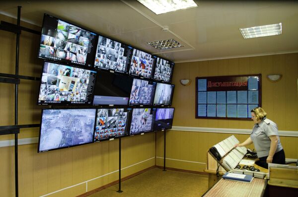 Помещение дежурных в колонии Полярная сова Помещение дежурных в колонии Полярная сова