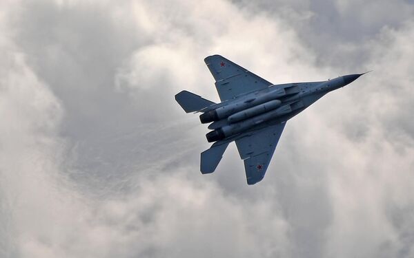 Российский многофункциональный фронтовой истребитель МиГ-35 совершает полет на Международном авиационно-космическом салоне МАКС-2019 в подмосковном Жуковском Российский многофункциональный фронтовой истребитель МиГ-35 совершает полет на Международном авиационно-космическом салоне МАКС-2019 в подмосковном Жуковском