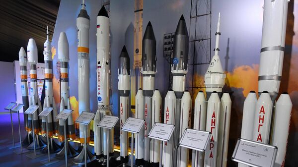 Макеты российский ракет-носителей на Международном авиационно-космическом салоне МАКС-2019 в подмосковном Жуковском Макеты российский ракет-носителей на Международном авиационно-космическом салоне МАКС-2019 в подмосковном Жуковском