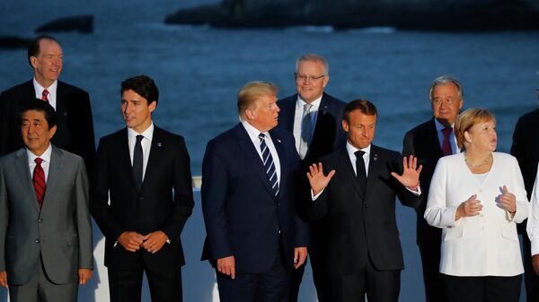 Совместная фотография лидеров стран-участниц саммита G7 в Биаррице Совместная фотография лидеров стран-участниц саммита G7 в Биаррице