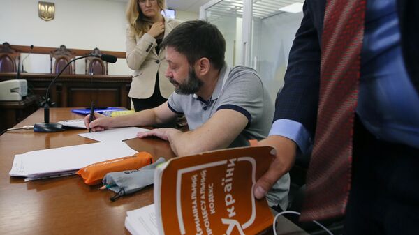 Руководитель портала РИА Новости Украина Кирилл Вышинский на заседании апелляционного суда Киева. 28 августа 2019
Руководитель портала РИА Новости Украина Кирилл Вышинский на заседании апелляционного суда Киева. 28 августа 2019