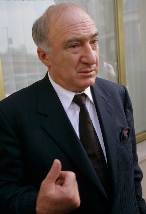 Станислав Эдикович Дерев, бывший глава администрации г. Черкесска, столицы Республики Карачаево-Черкессии. Станислав Эдикович Дерев, бывший глава администрации г. Черкесска, столицы Республики Карачаево-Черкессии.