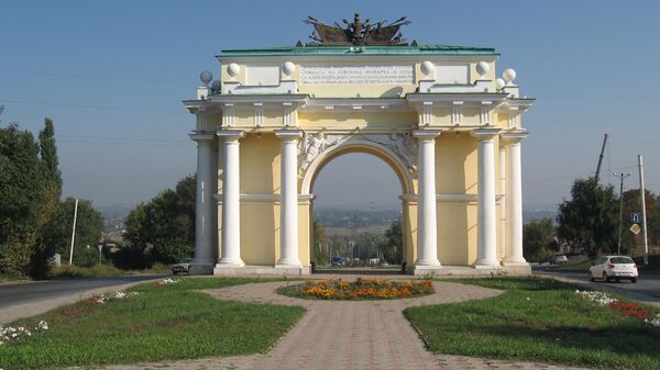 Триумфальная арка в Новочерскасске Триумфальная арка в Новочерскасске