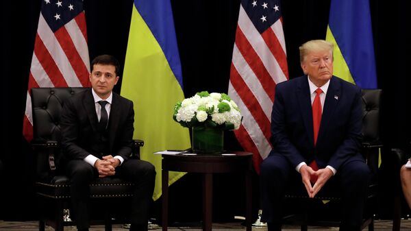 Президент Украины Владимир Зеленский и президент США Дональд Трамп во время встречи в Нью-Йорке, США. 25 сентября 2019 Президент Украины Владимир Зеленский и президент США Дональд Трамп во время встречи в Нью-Йорке, США. 25 сентября 2019