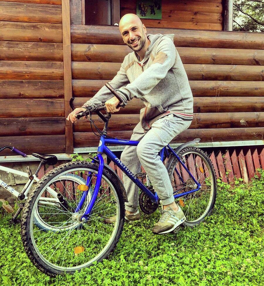 Евгений Папунаишвили на подмосковной даче Евгений Папунаишвили на подмосковной даче