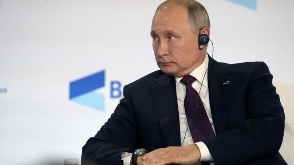 Путин заявил, что внутриполитическая борьба в США приобрела крайние формы