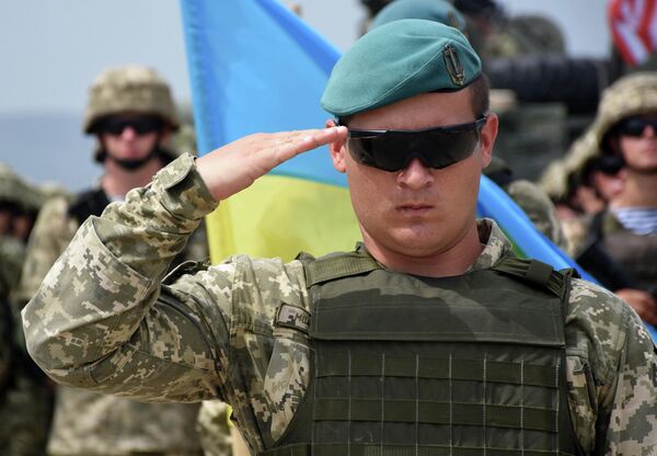 Военнослужащий армии Украины на открытии международных военных учений Достойный партнер-2018 под эгидой НАТО в Грузии Военнослужащий армии Украины на открытии международных военных учений Достойный партнер-2018 под эгидой НАТО в Грузии