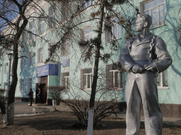Здание Амурского колледжа строительства и жилищно-коммунального хозяйства в Благовещенске, где произошла стрельба Здание Амурского колледжа строительства и жилищно-коммунального хозяйства в Благовещенске, где произошла стрельба