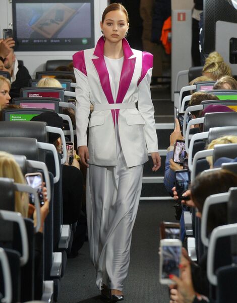 Презентация нового сезона Russia. Modest Fashion Week Презентация нового сезона Russia. Modest Fashion Week