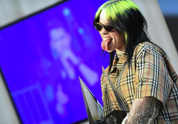 Билли Айлиш на церемонии награждения American Music Awards 2019 Билли Айлиш на церемонии награждения American Music Awards 2019