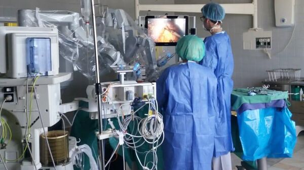 Робот Да Винчи в НМИЦ хирургии имени Вишневского Робот Да Винчи в НМИЦ хирургии имени Вишневского