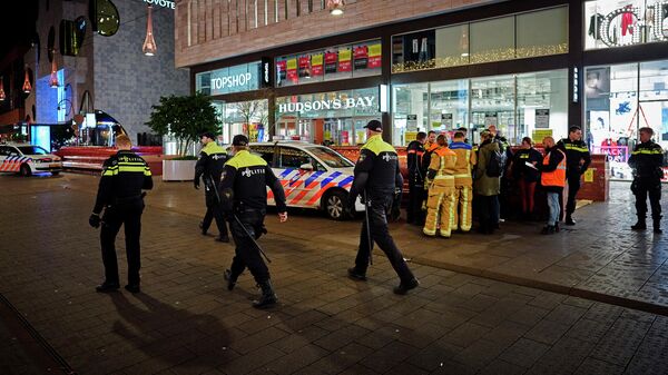 Нападение с ножом в центре на торговой улице в центре Гааги. 29 ноября 2019 Нападение с ножом в центре на торговой улице в центре Гааги. 29 ноября 2019