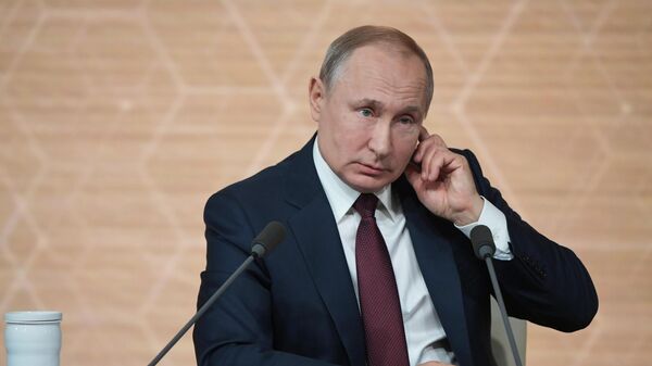 Президент РФ Владимир Путин на большой ежегодной пресс-конференции Президент РФ Владимир Путин на большой ежегодной пресс-конференции