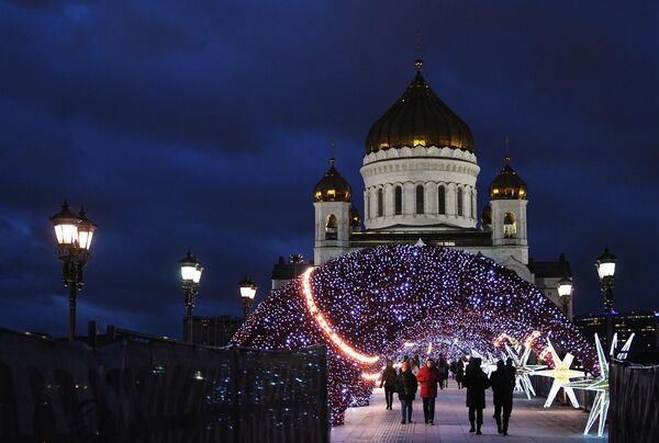 Новогоднее украшение центральных площадей и улиц Москвы Новогоднее украшение центральных площадей и улиц Москвы