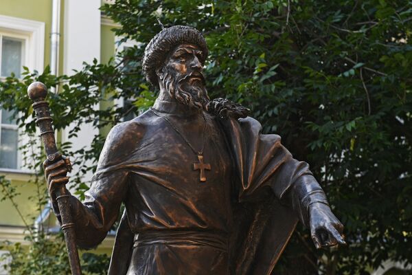 Памятник Великому князю Московскому и всея Руси Ивану IV установлен на Аллее правителей Памятник Великому князю Московскому и всея Руси Ивану IV установлен на Аллее правителей
