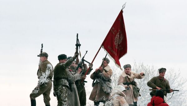 Военно-историческая реконструкция, посвященная 65-ой годовщине прорыва блокады Ленинграда Военно-историческая реконструкция, посвященная 65-ой годовщине прорыва блокады Ленинграда