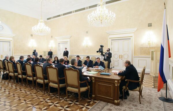 Владимир Путин провел во вторник совещание по экономическим вопросам Владимир Путин провел во вторник совещание по экономическим вопросам