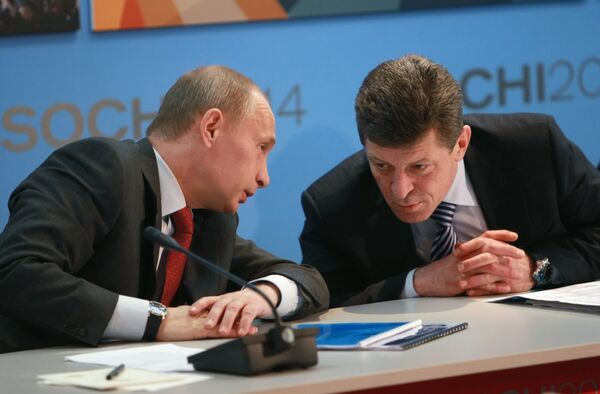 Премьер-министр РФ В. Путин в Едином Информационном Центре Премьер-министр РФ В. Путин в Едином Информационном Центре