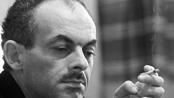 Советский поэт Булат Окуджава Советский поэт Булат Окуджава