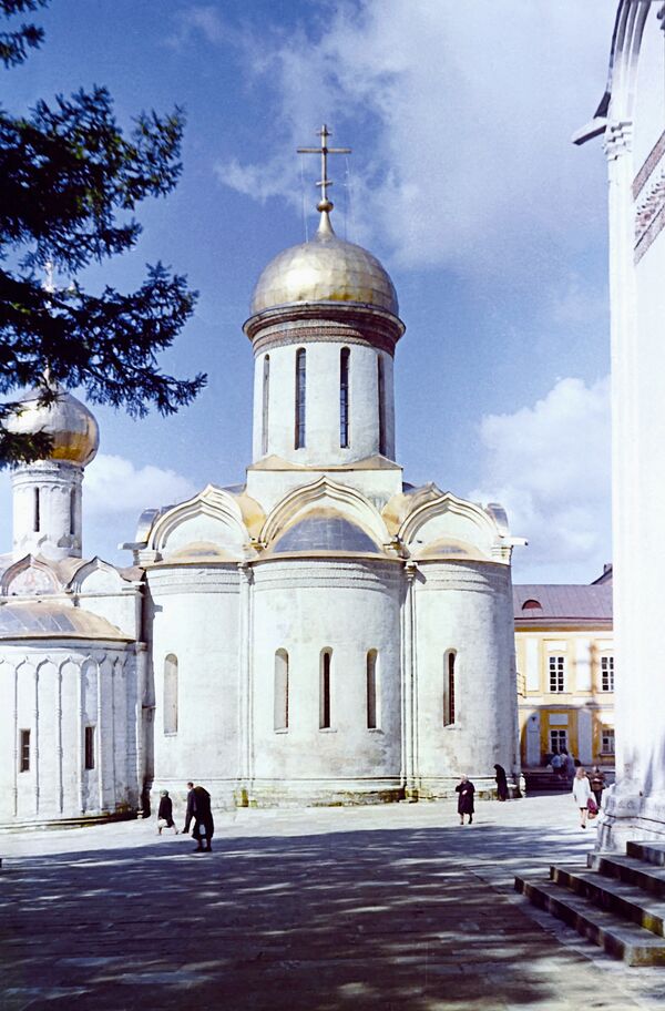 Троицкий собор в Троице-Сергиевой Лавре. Архив Троицкий собор в Троице-Сергиевой Лавре. Архив