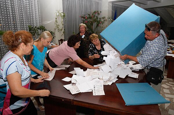 Кому могут быть выгодны очередные досрочные парламентские выборы в Молдавии? Кому могут быть выгодны очередные досрочные парламентские выборы в Молдавии?