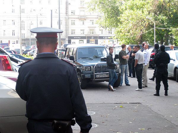 Управляющий партнер холдинга Burevestnik Group, генеральный директор ОАО Астон Мартин Москва Андрей Ломакин был задержан в среду в Москве Управляющий партнер холдинга Burevestnik Group, генеральный директор ОАО Астон Мартин Москва Андрей Ломакин был задержан в среду в Москве