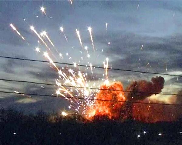 Взрывы на военных складах в Ульяновске. Видео с места событий Взрывы на военных складах в Ульяновске. Видео с места событий
