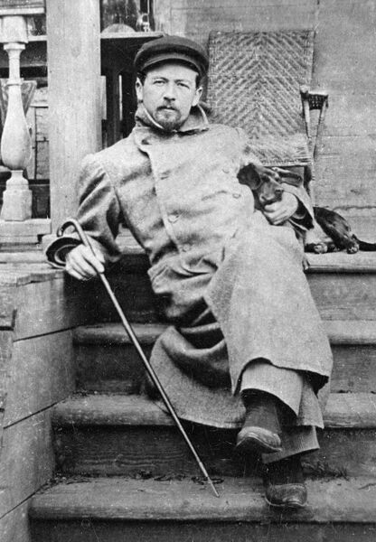 Антон Павлович Чехов в Мелихово. 1897 год Антон Павлович Чехов в Мелихово. 1897 год