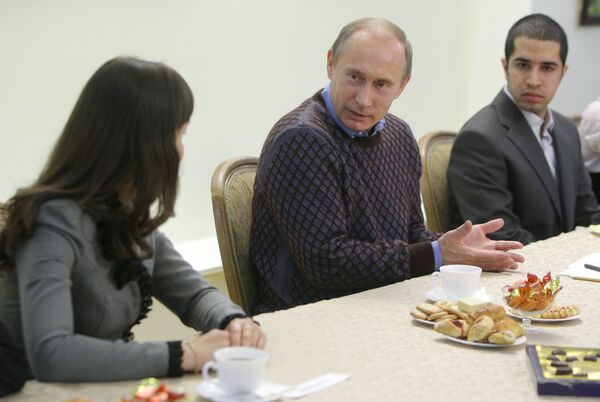 Премьер-министр В.Путин посетил Чувашский государственный университет Премьер-министр В.Путин посетил Чувашский государственный университет