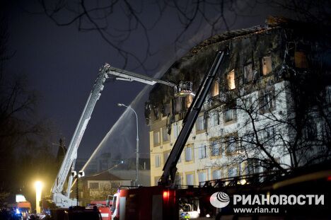Пожар в бизнес-центре на севере Москвы Пожар в бизнес-центре на севере Москвы