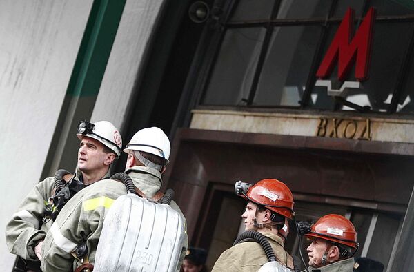 На месте взрыва у станции метро Лубянка На месте взрыва у станции метро Лубянка