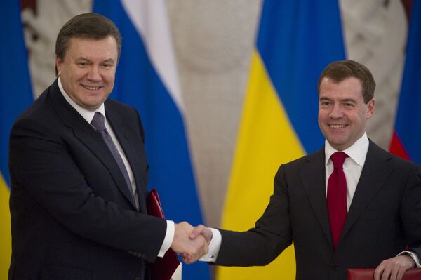 Президенты России и Украины Д.Медведев и В.Янукович Президенты России и Украины Д.Медведев и В.Янукович