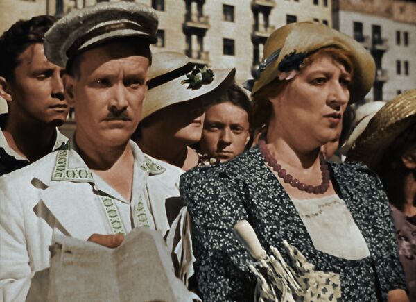 Цветная версия легендарной советской комедии 1939 года Подкидыш Цветная версия легендарной советской комедии 1939 года Подкидыш