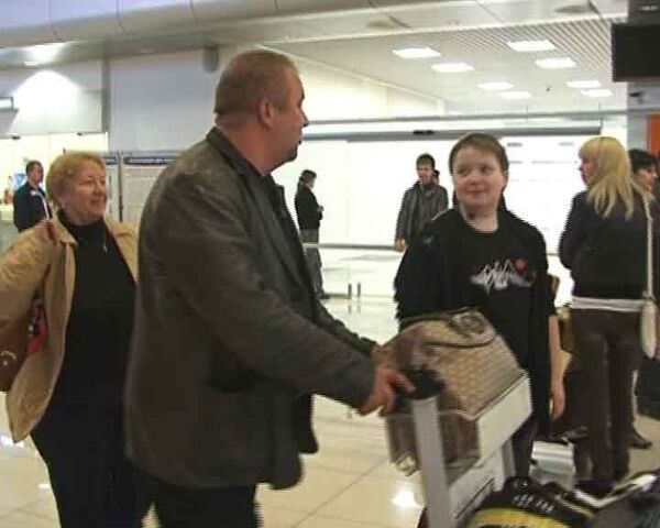 Россияне вернулись из Пекина в Екатеринбург с опозданием на сутки Россияне вернулись из Пекина в Екатеринбург с опозданием на сутки