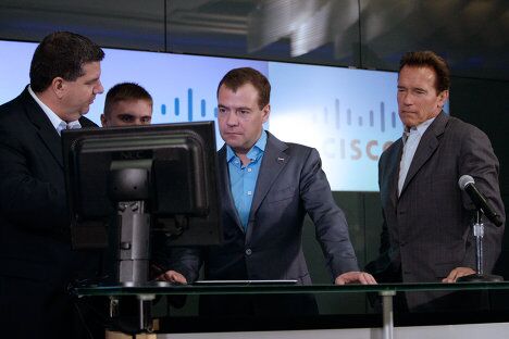 Президент РФ Дмитрий Медведев посетил офис компании CISCO Президент РФ Дмитрий Медведев посетил офис компании CISCO