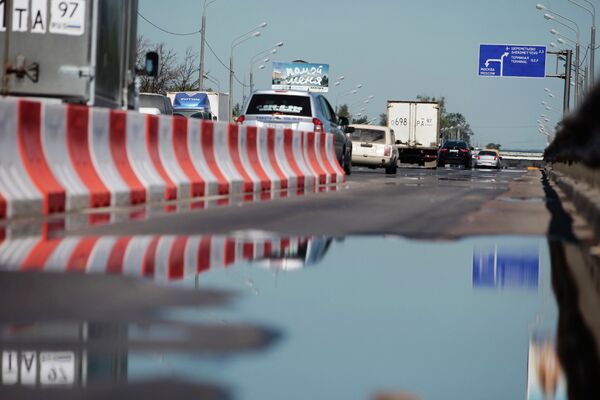 Затруднено движение на Ленинградском шоссе в связи с ремонтными работами на путепроводе Октябрьской железной дороги Затруднено движение на Ленинградском шоссе в связи с ремонтными работами на путепроводе Октябрьской железной дороги